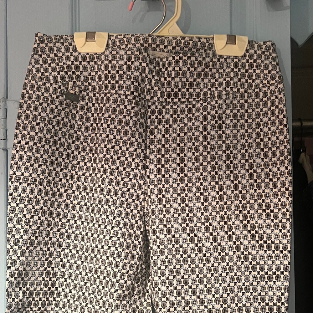 LISETTE Monochrome Geometric Skirt